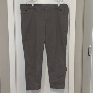 Old Navy Grey Pixie Chino Pants - Size 18R